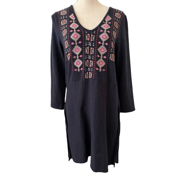 Anthropologie Tops - Anthropologie Akemi and Kin Embroidered Navy‎ Tunic Size Medium